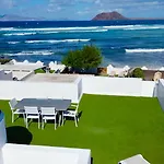 Dalia House, Frontbeach, Piscina, Semesterbostad Corralejo