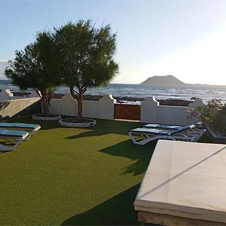 Dalia House, Frontbeach, Piscina,