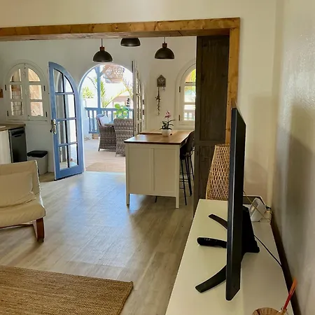 Dalia House, Frontbeach, Piscina,