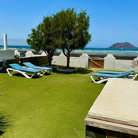 Dalia House, Frontbeach, Piscina, Tatil Evi *