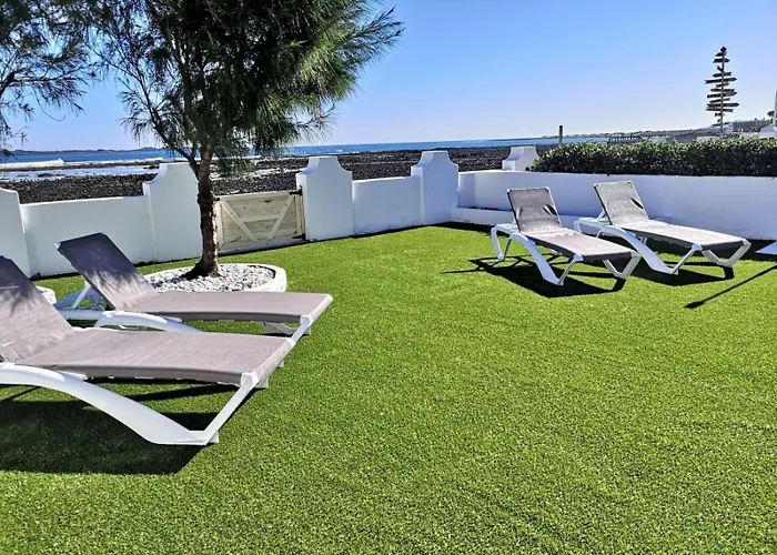 Dalia House, Frontbeach, Piscina, Vakantiehuis *