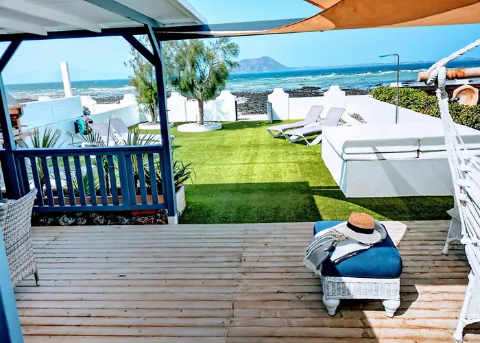 Dalia House, Frontbeach, Piscina, Hébergement de vacances