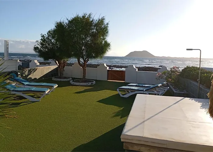 Dalia House, Frontbeach, Piscina,