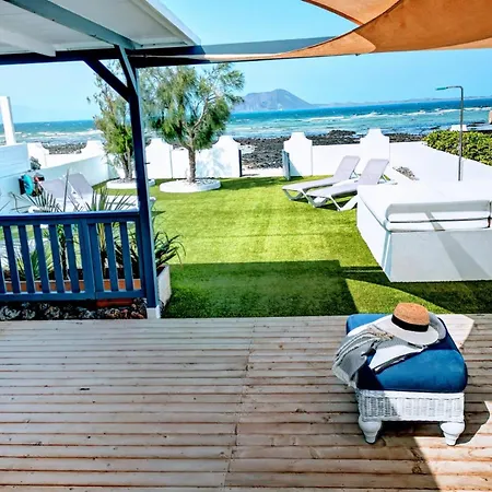 Casa Dalia, Frontbeach, Piscina, Holiday home