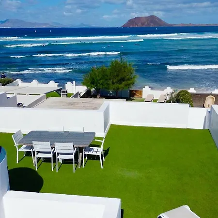 Casa Dalia, Frontbeach, Piscina, Holiday home Corralejo