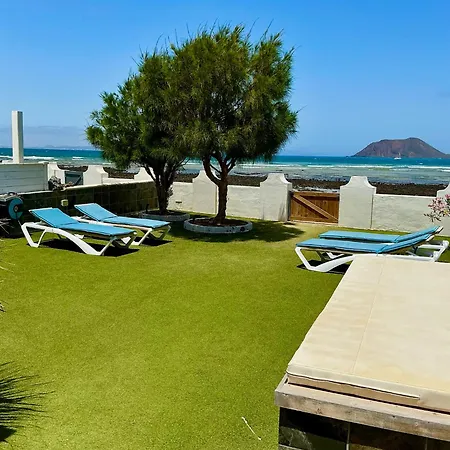 Dalia House, Frontbeach, Piscina, Holiday home *